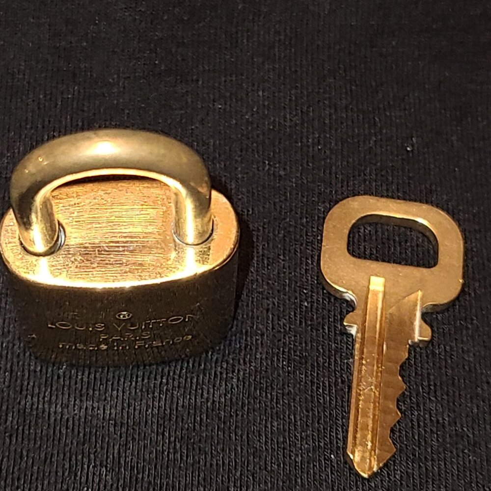 LV Lock & Key set #336 - Picture 8 of 11